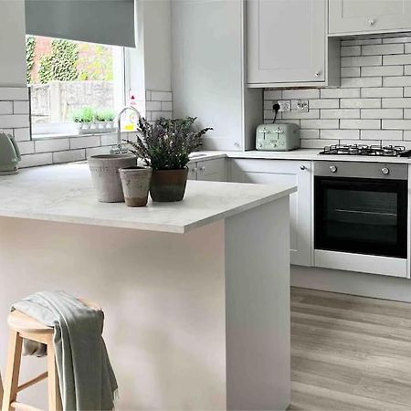 The Cottage, A Perfect Getaway! 사우스포트 외부 사진